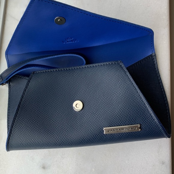 Wallet - Picture 3 of 5